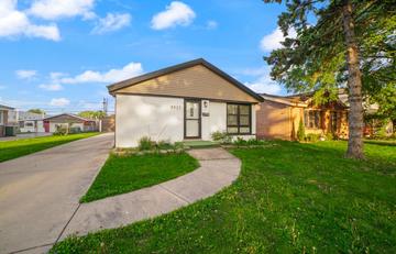 8937 49th Ave., Oak Lawn, IL 60453