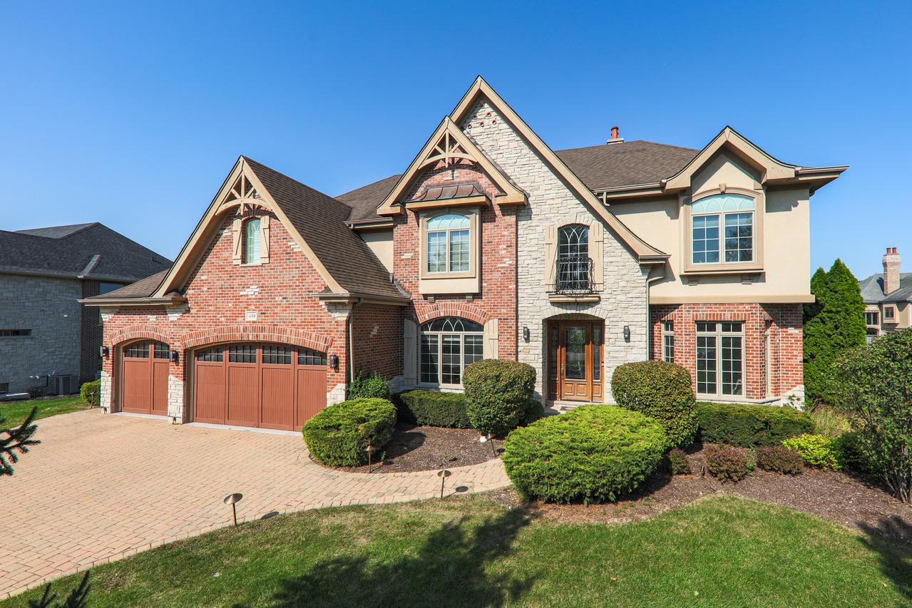 1150 Secret Forest Dr., Burr Ridge, IL 60527