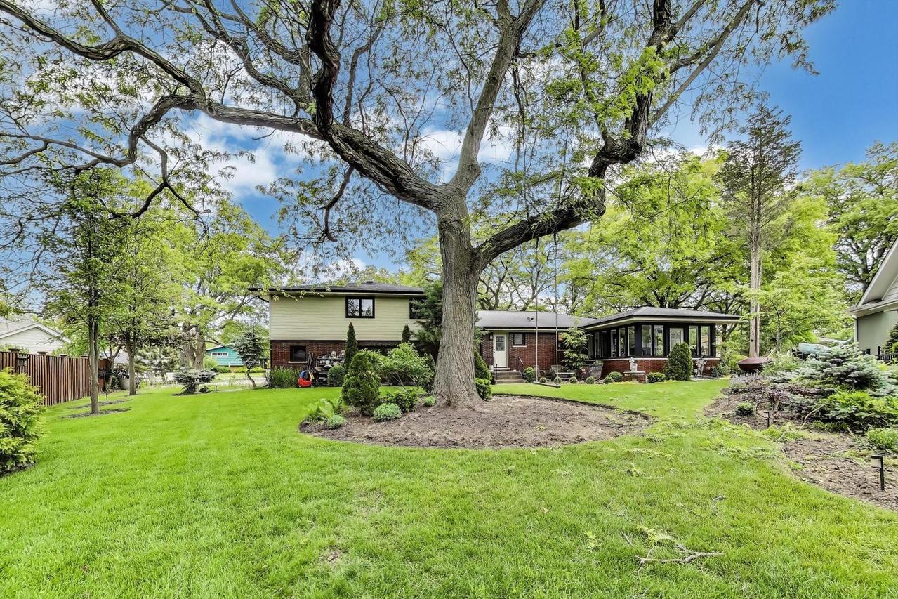5100 Ellington Ave., Western Springs, IL 60558