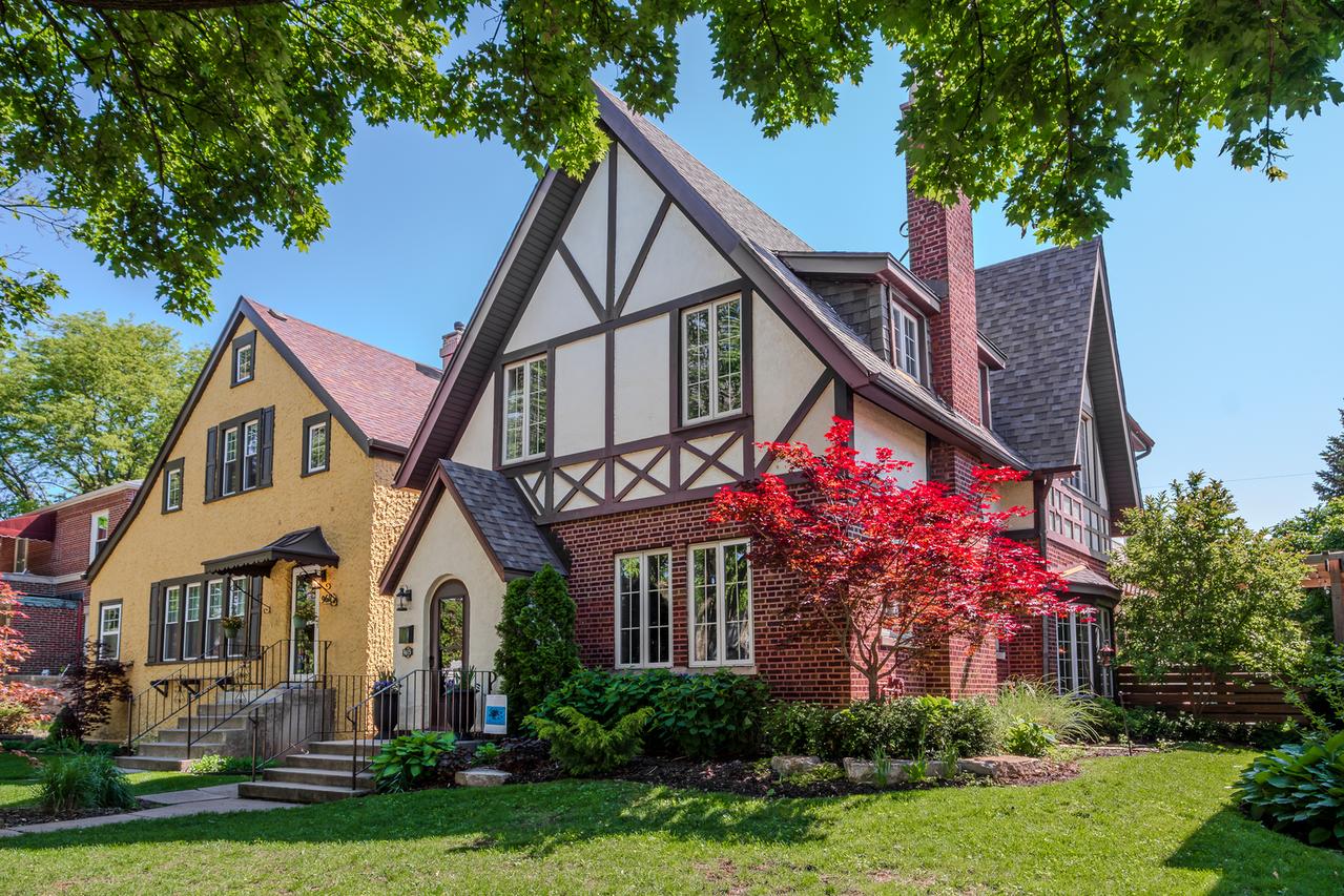 9615 S Leavitt St., Chicago, IL 60643
