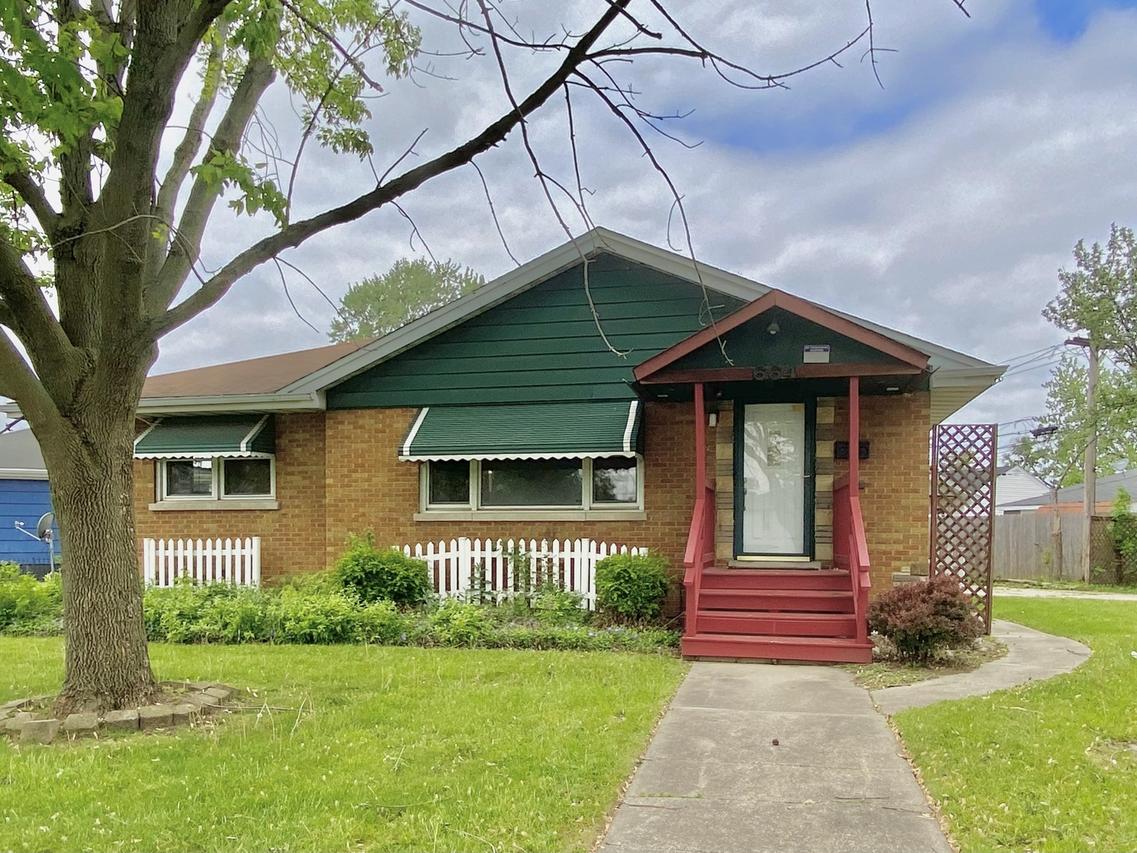 664 E 163rd St., South Holland, IL 60473