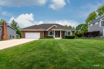 26W365 Blackhawk Dr., Wheaton, IL 60189
