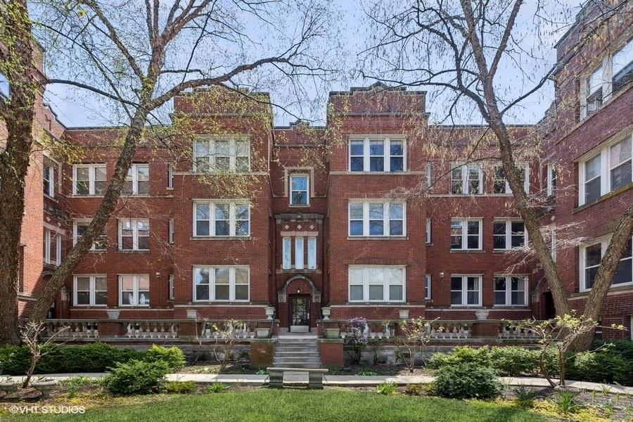 731 W Buckingham Pl. #11, Chicago, IL 60657