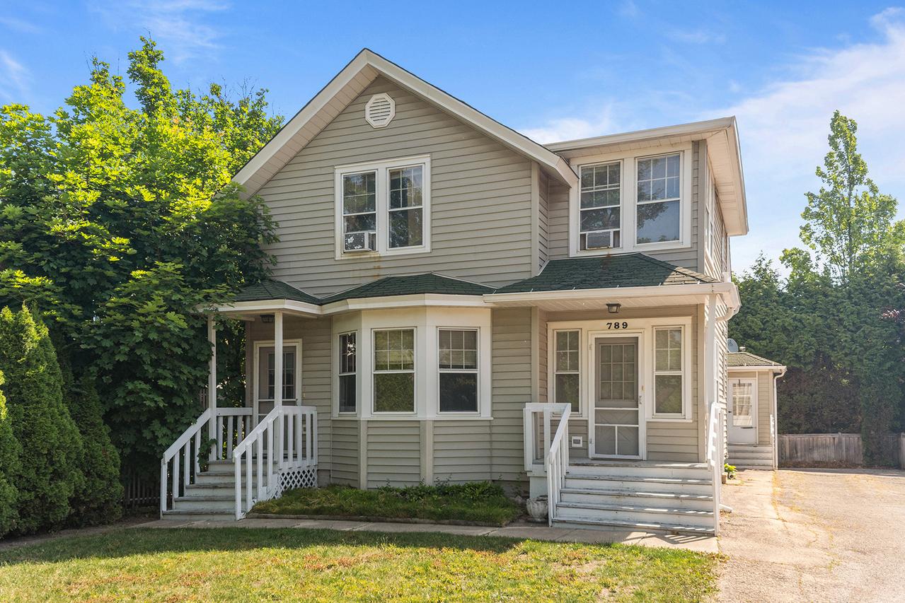 789 N Mckinley Rd., Lake Forest, IL 60045