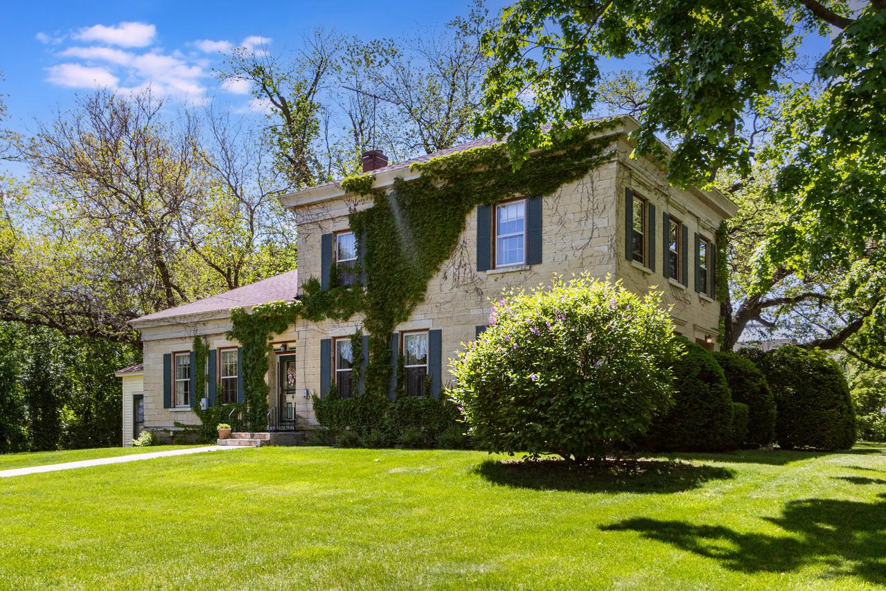 1006 S Jefferson St., Lockport, IL 60441