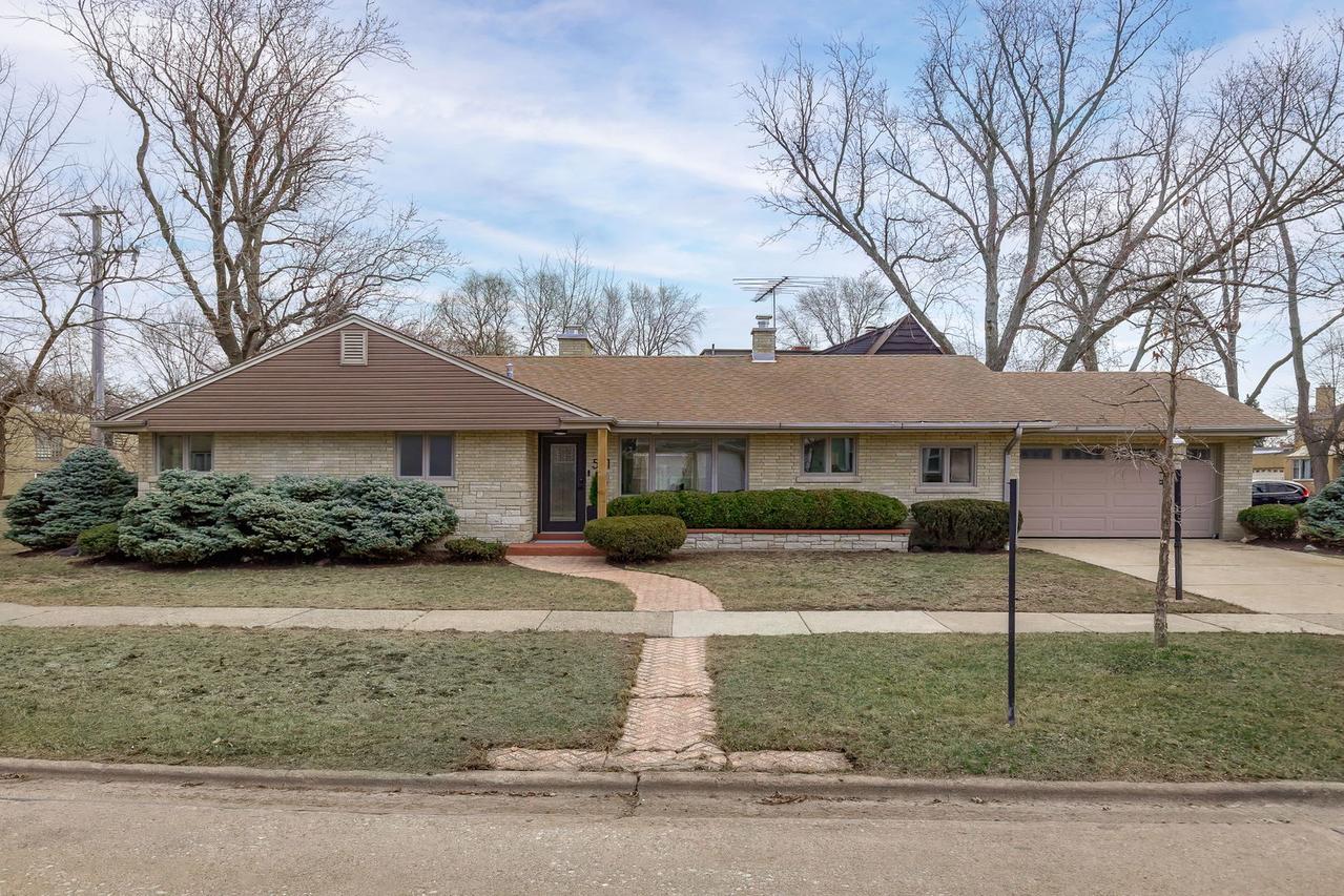 501 Byrd Rd., Riverside, IL 60546