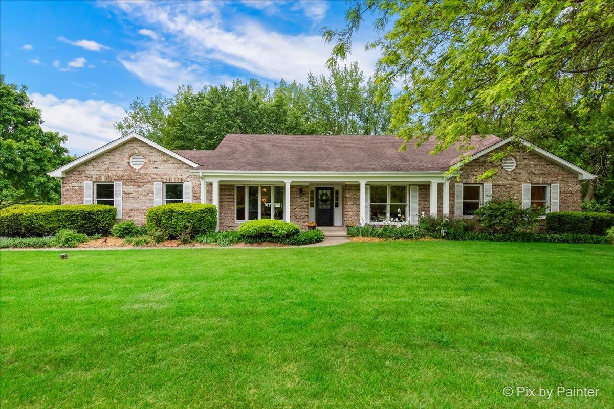39W889 Deer Run Dr., St. Charles, IL 60175