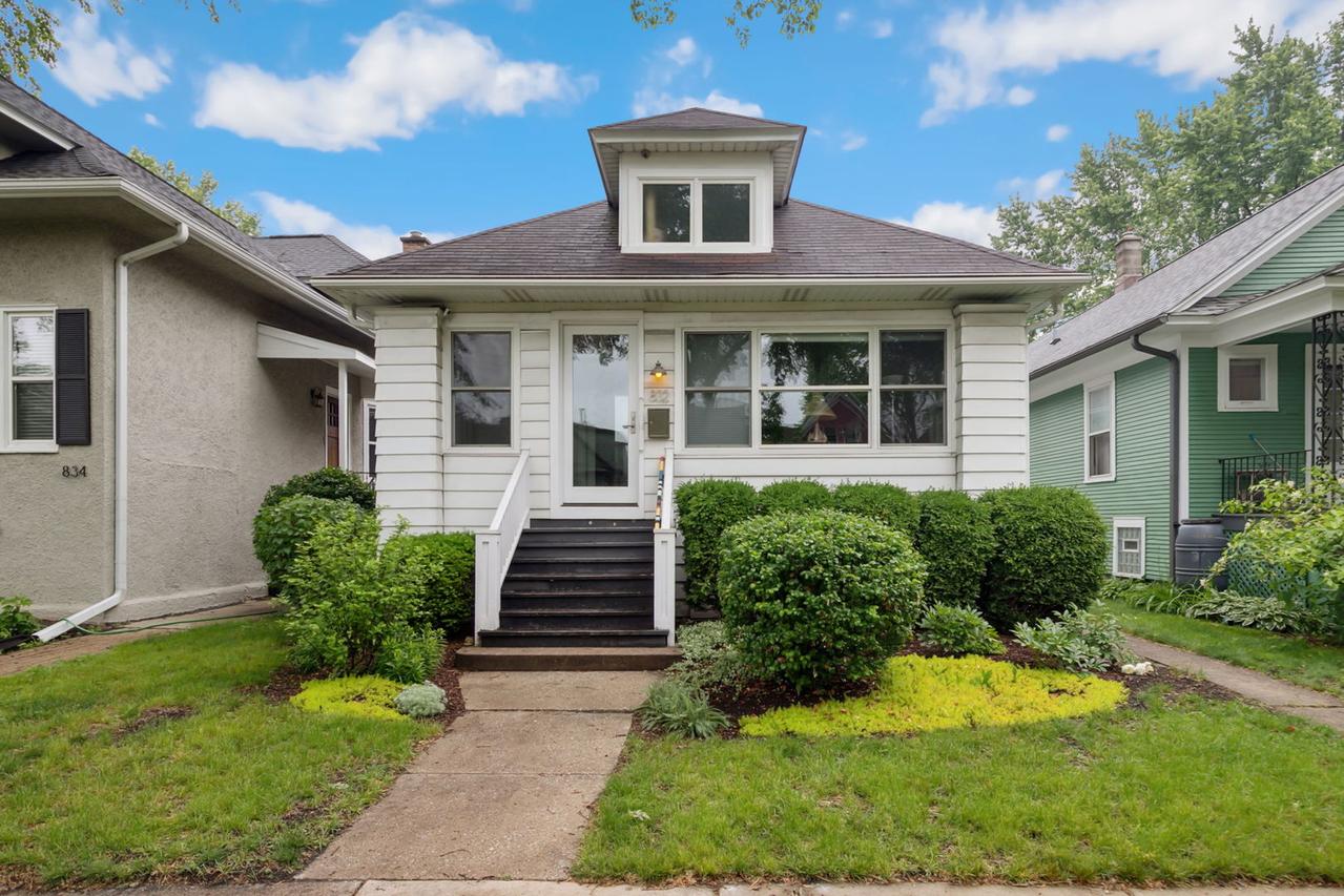 832 N Lombard Ave., Oak Park, IL 60302