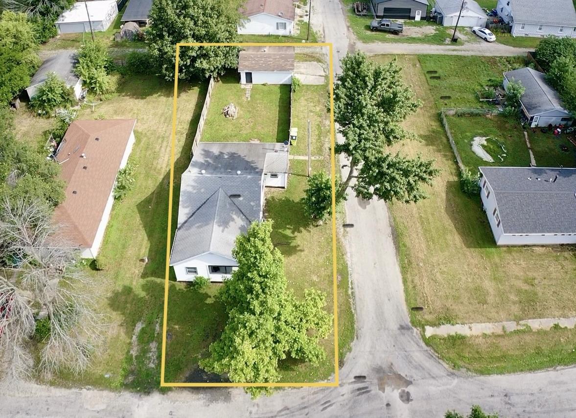509 E Webster St., Clinton, IL 61727