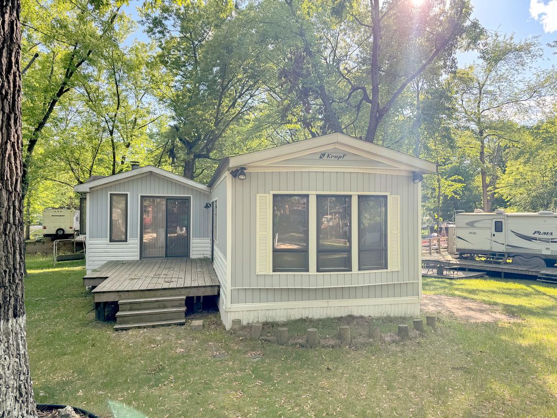 2/148 Woodhaven, Sublette, IL 61367