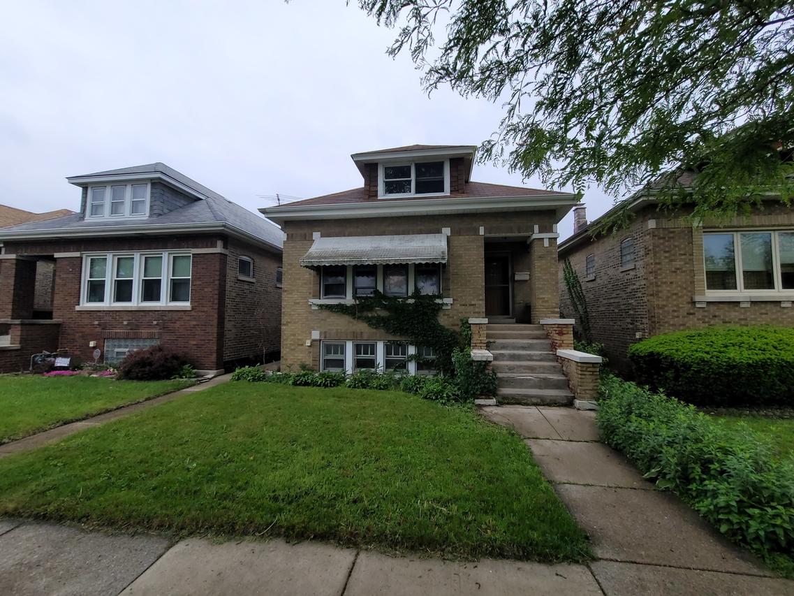 2221 Home Ave., Berwyn, IL 60402