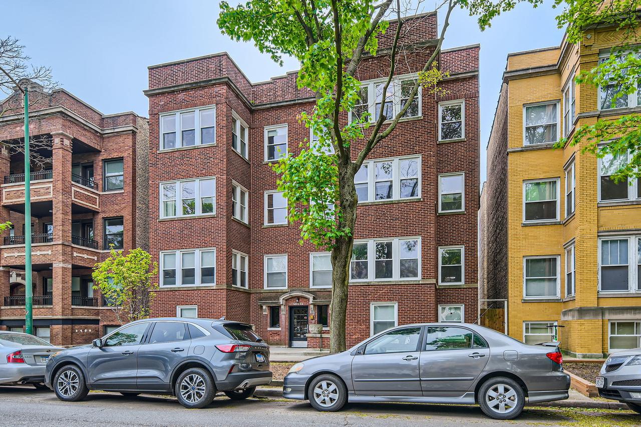1243 W Granville Ave. #3W, Chicago, IL 60660