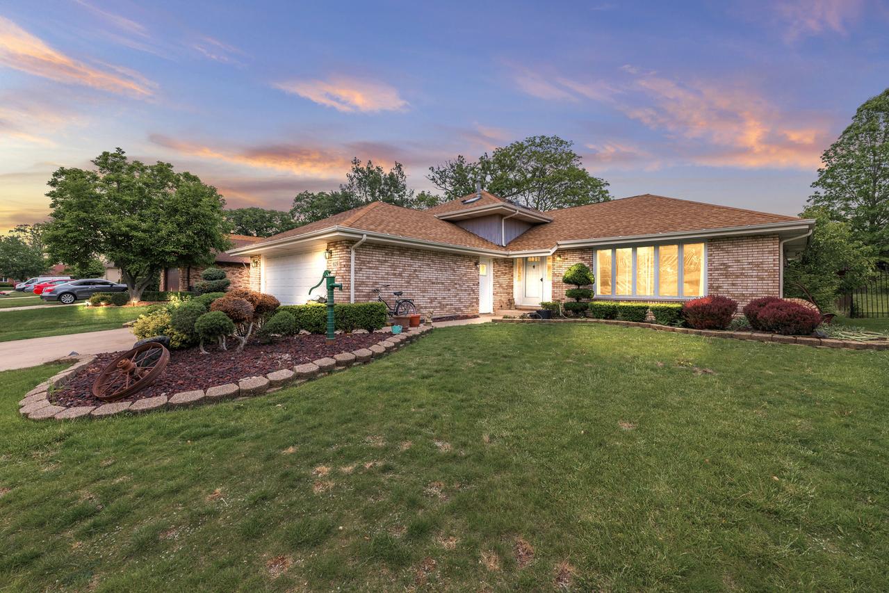8029 Fawn Tr., Justice, IL 60458