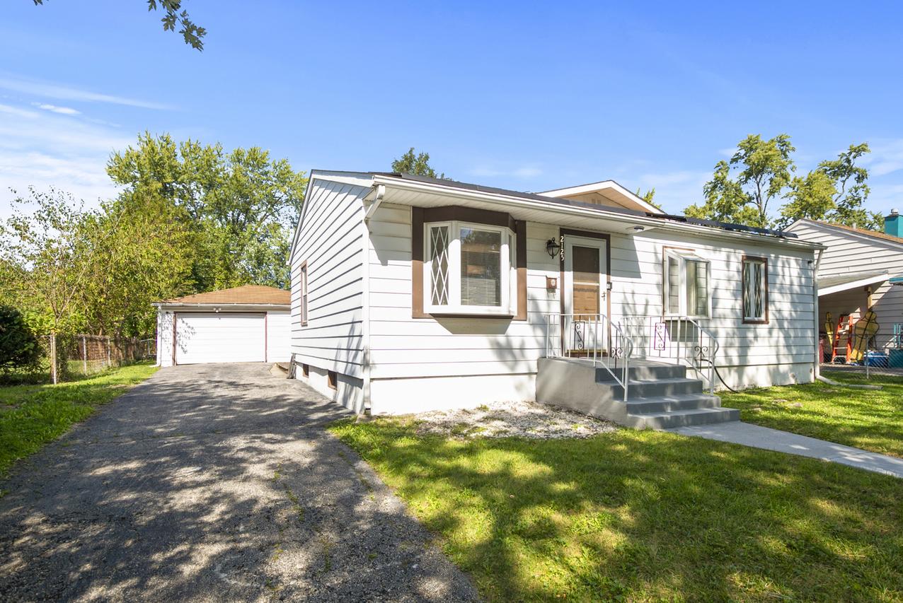 2125 221st St., Sauk Village, IL 60411