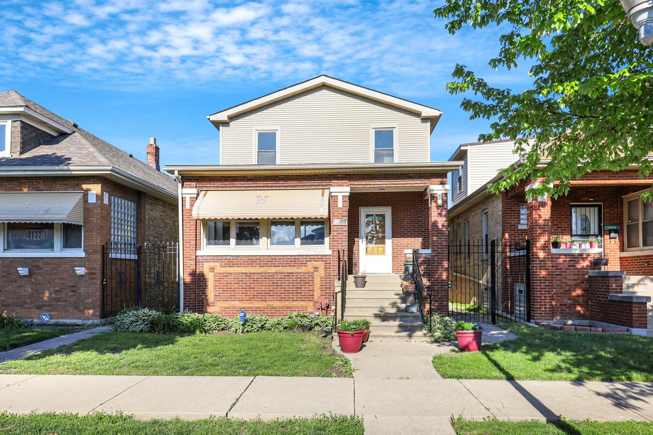 1511 N Monitor Ave., Chicago, IL 60651