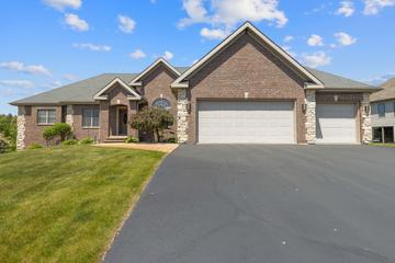 13084 Deer Crossing, Roscoe, IL 61073