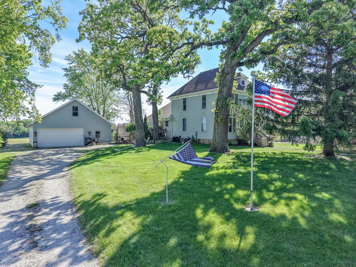 5207 Barnard Mill Rd., Ringwood, IL 60072