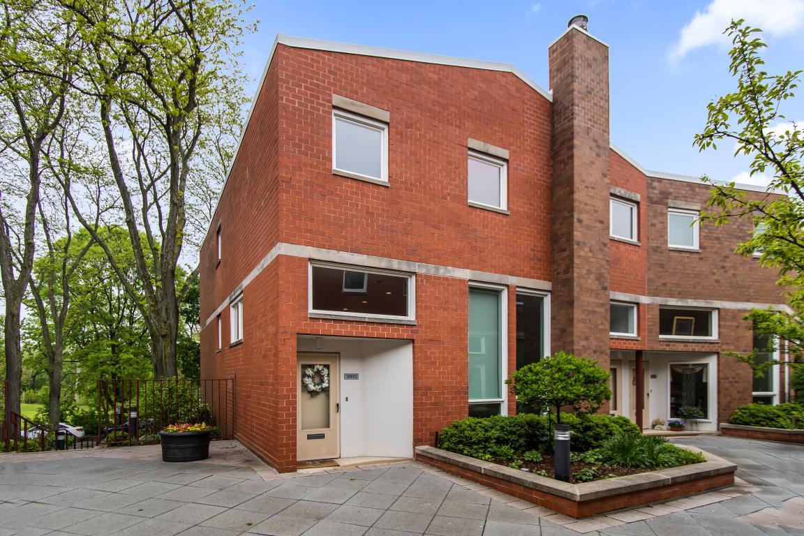 1203 Central St. #C, Evanston, IL 60201