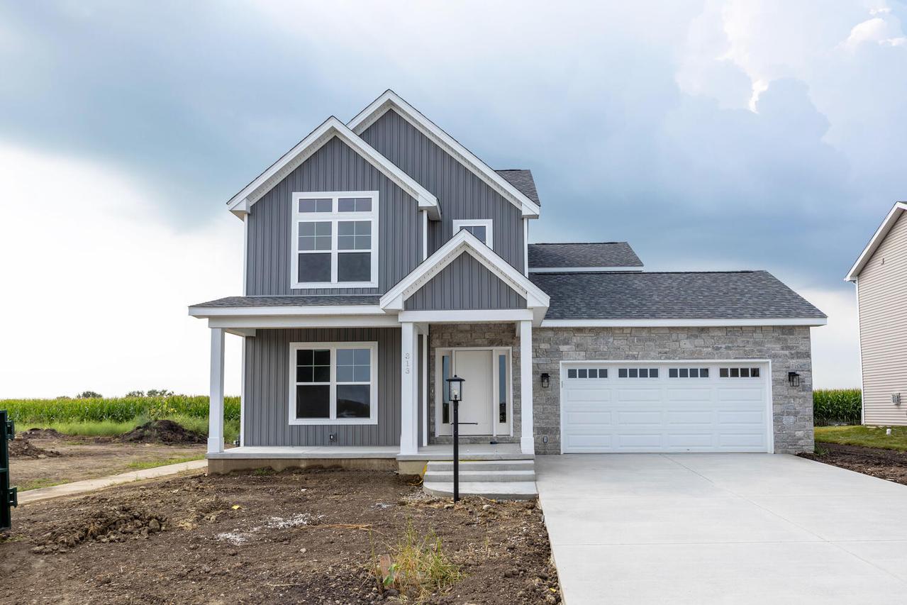 313 Sutton St., Savoy, IL 61874