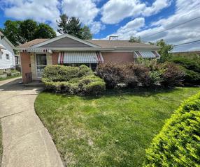 317 S Louis St., Mount Prospect, IL 60056