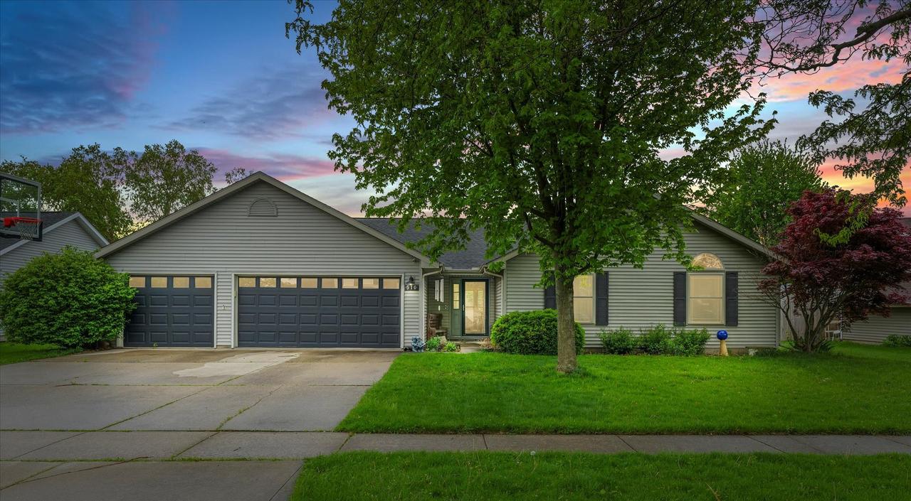 510 Cedar Dr., St. Joseph, IL 61873