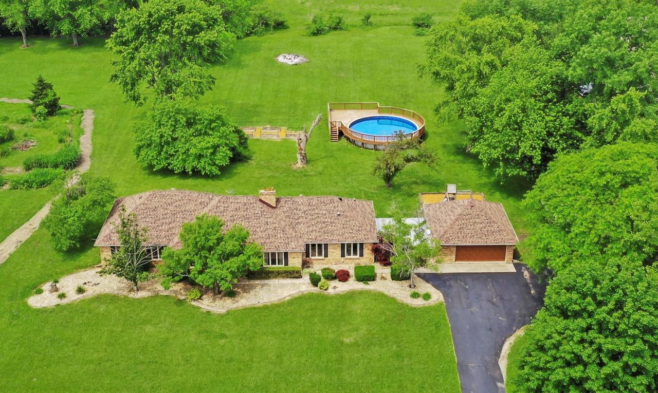 25652 S Mary Ln., Crete, IL 60417