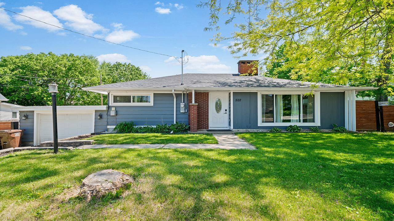 522 Division St., Pecatonica, IL 61063