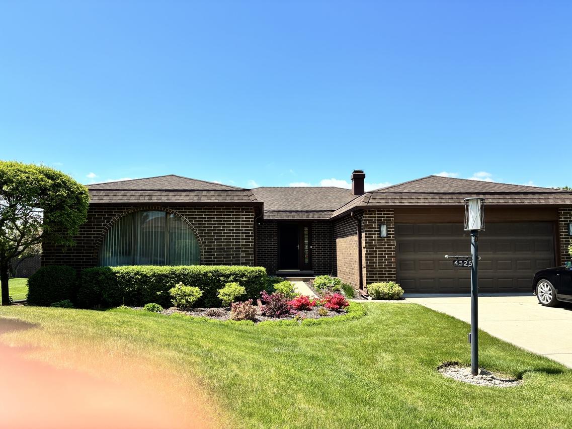 4525 Lindenwood Ln., Northbrook, IL 60062