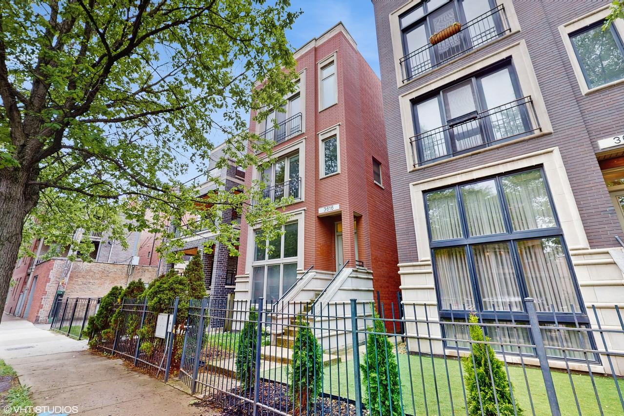 3616 N Damen Ave. #2, Chicago, IL 60618