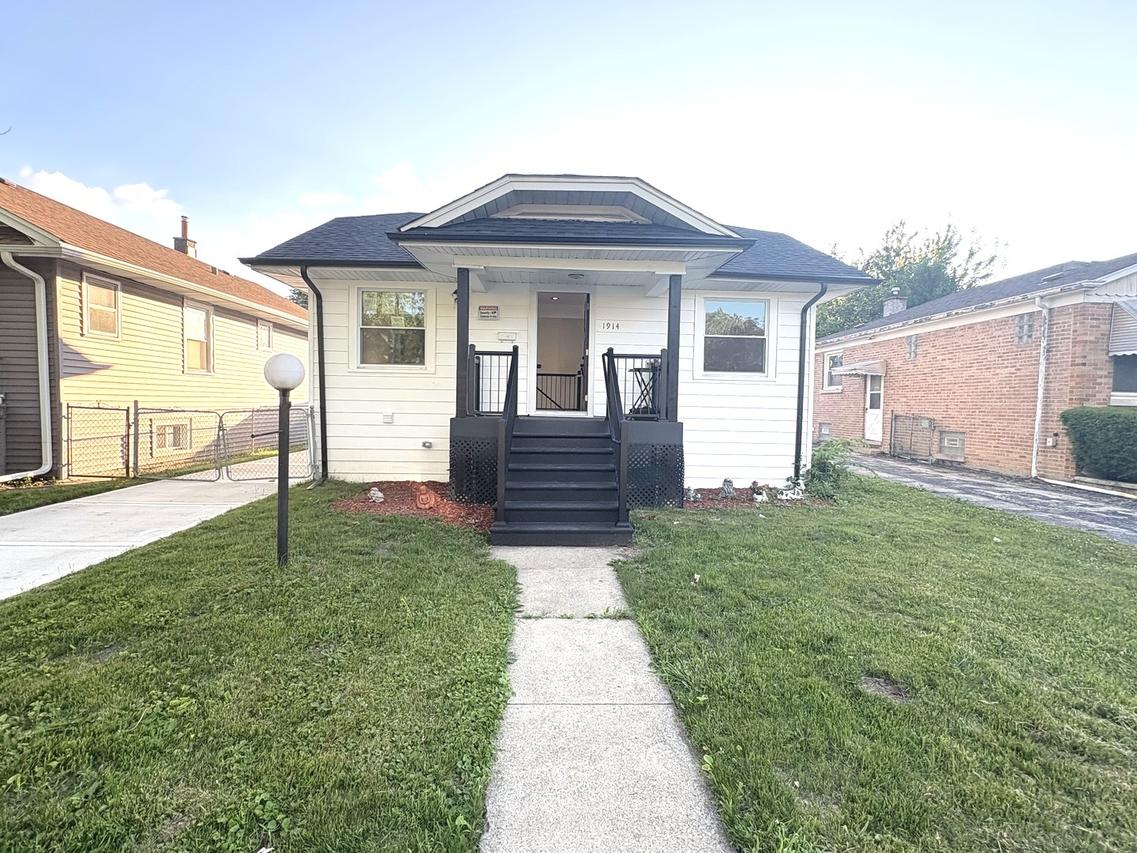 1914 S 21st Ave., Maywood, IL 60153