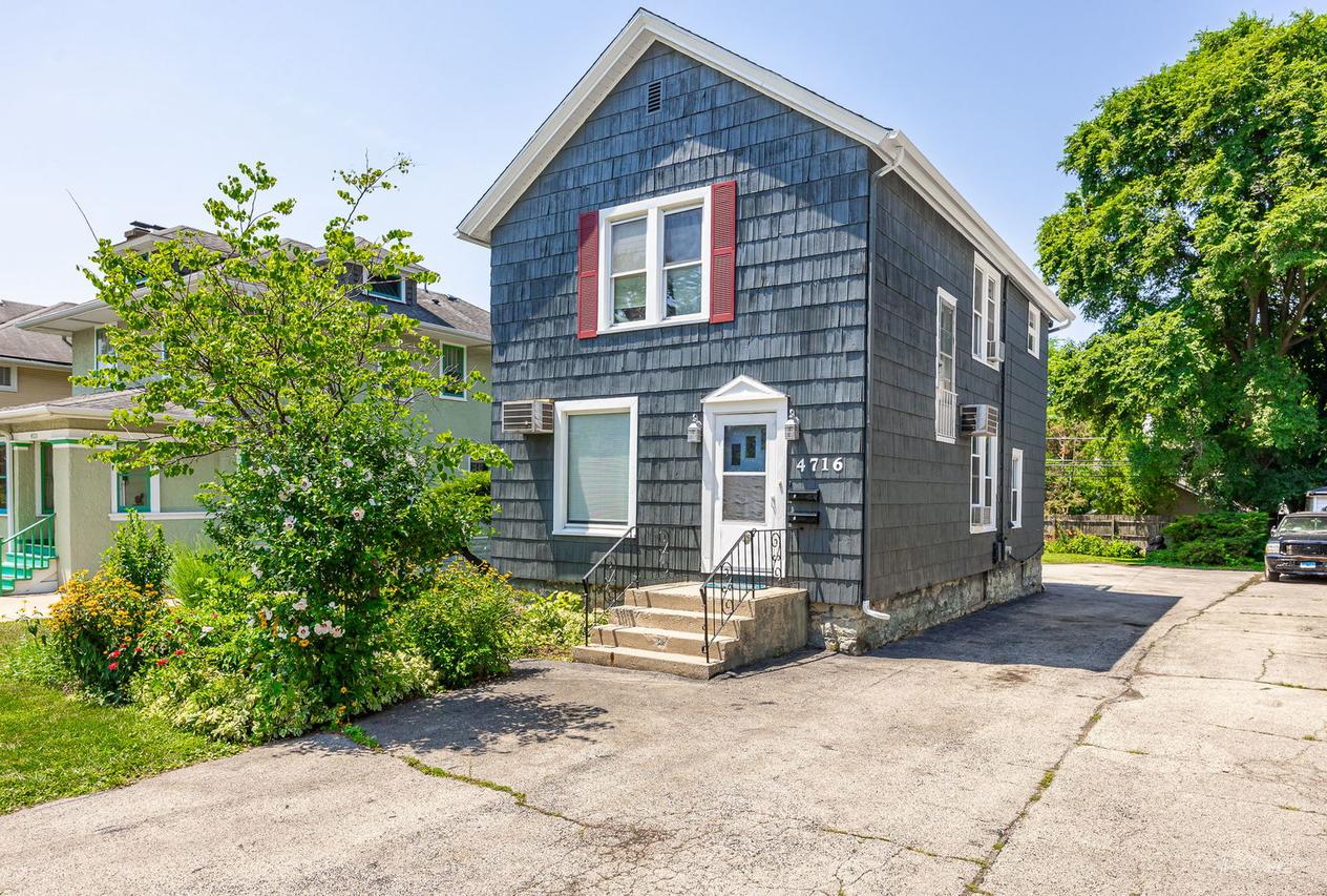 4716 Main St., Downers Grove, IL 60515