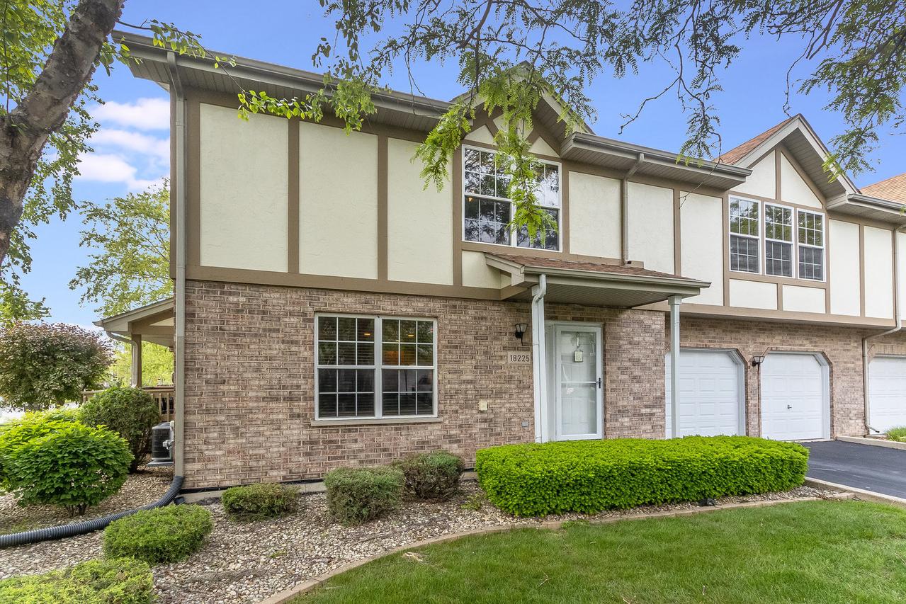 18225 Eagle Dr., Tinley Park, IL 60477