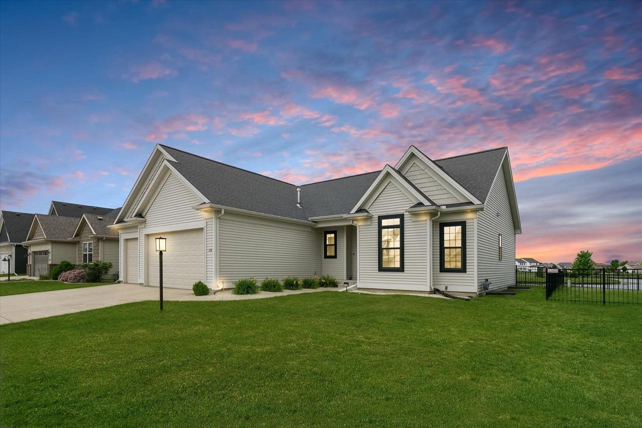 108 Astoria Dr., Savoy, IL 61874