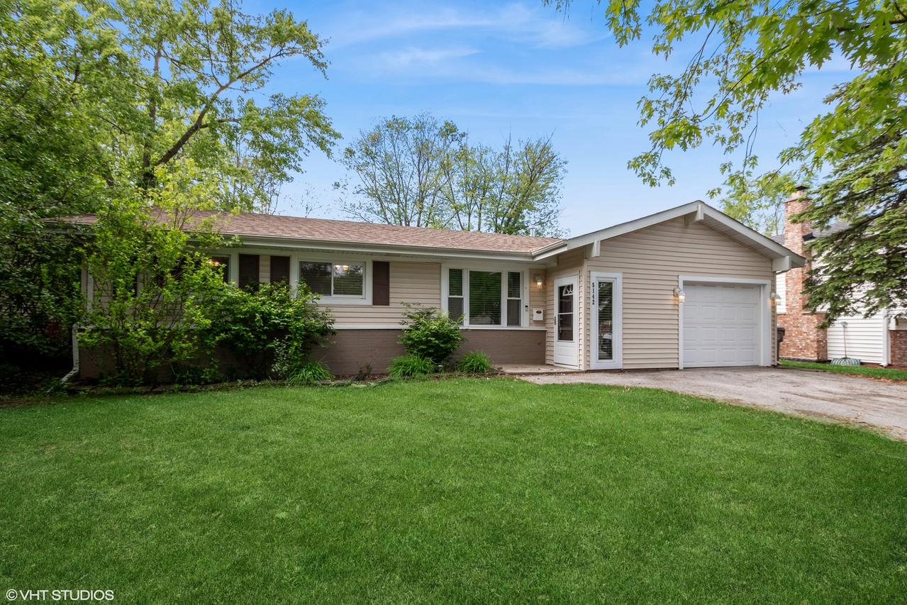 5142 Deerpath Rd., Oak Forest, IL 60452