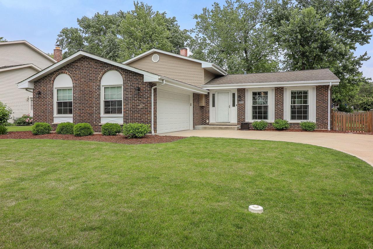 5s715 Cloverdale Ct., Naperville, IL 60540