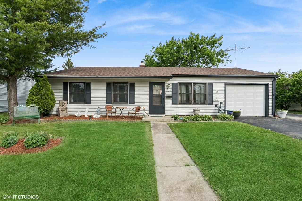 521 Montrose Dr., Romeoville, IL 60446