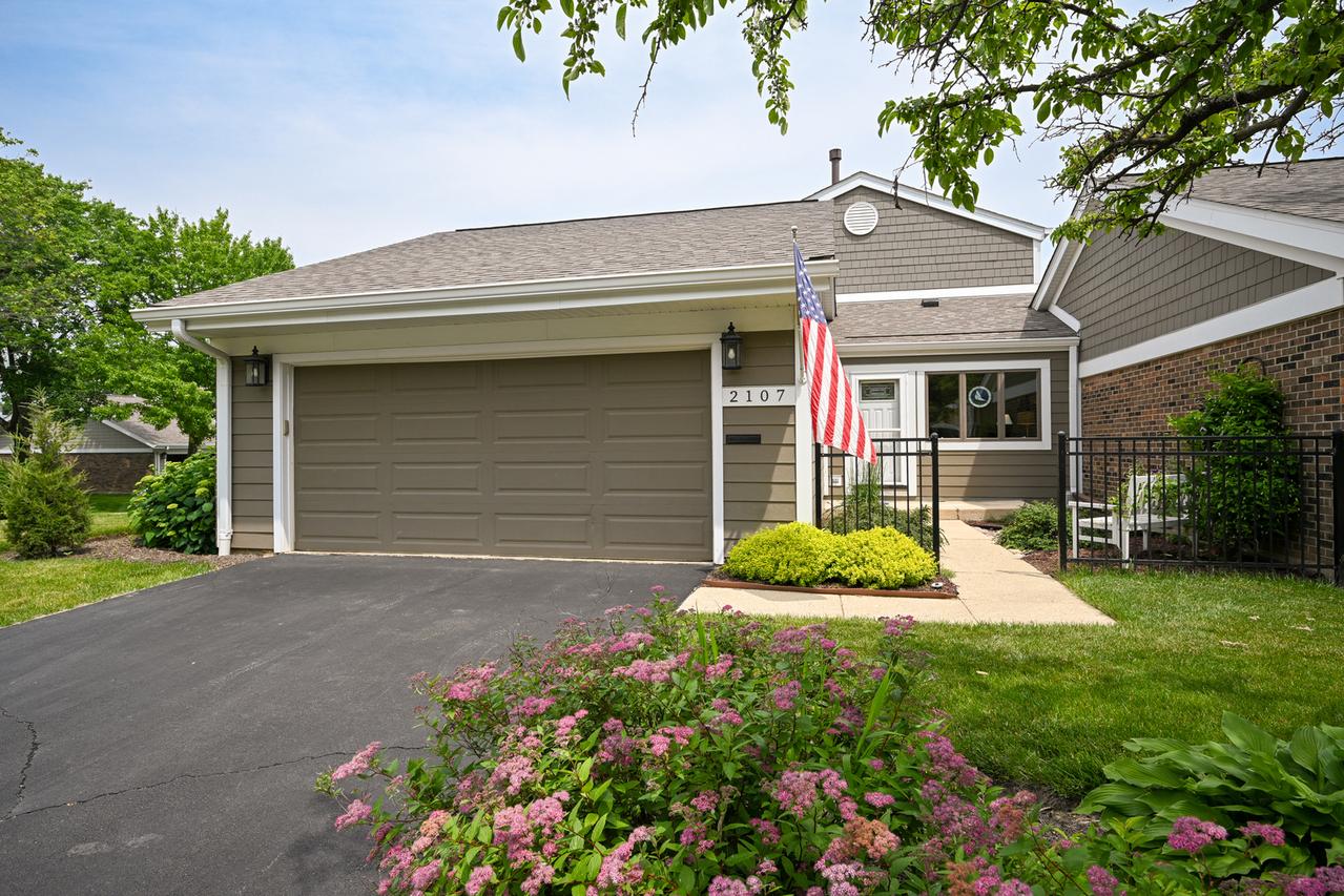 2107 Timber Ln., Wheaton, IL 60189