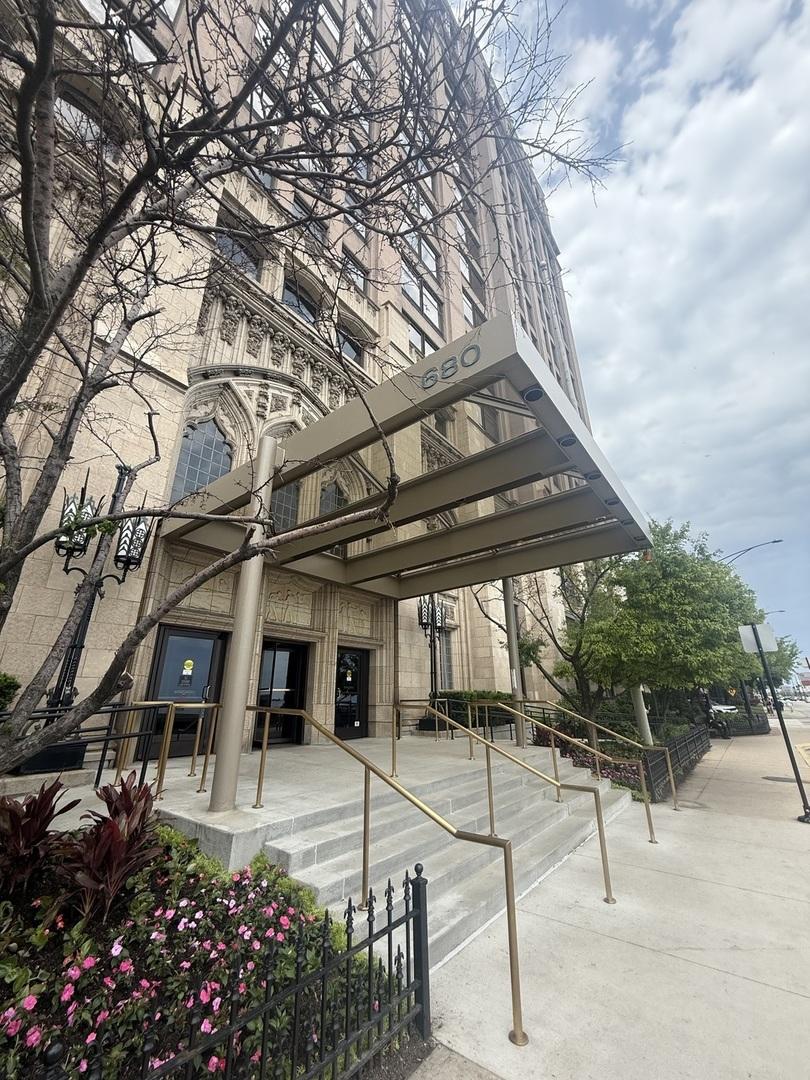 680 N Lake Shore Dr. #716, Chicago, IL 60611