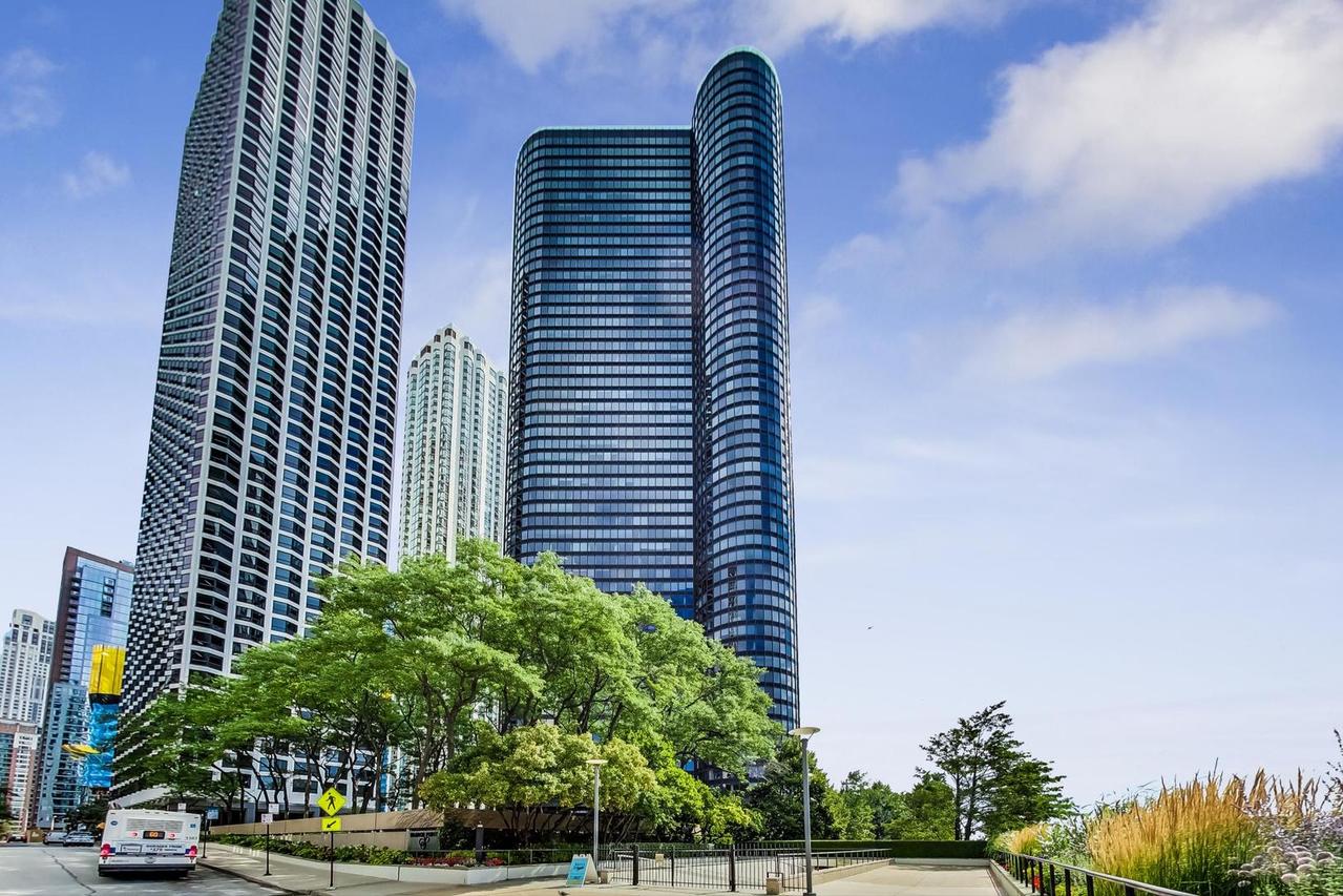 155 N Harbor Dr. #5402, Chicago, IL 60601