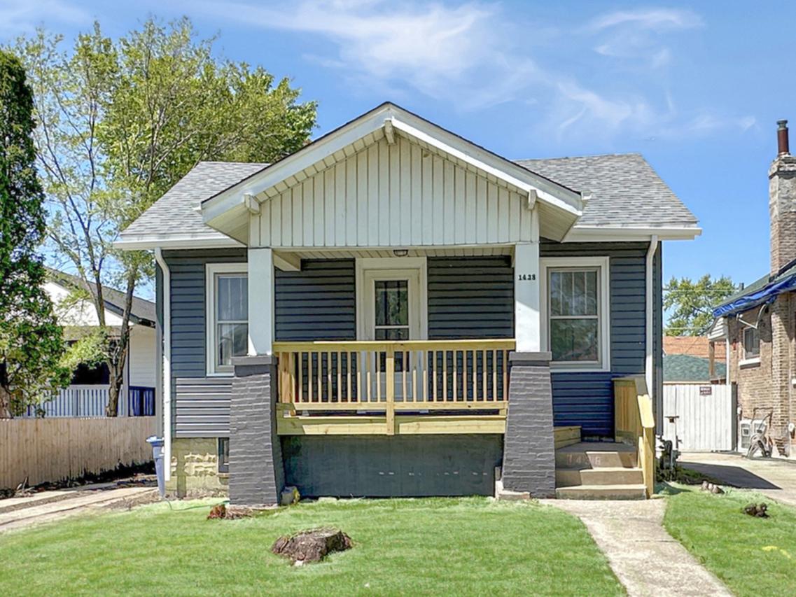 1438 S 21st Ave., Maywood, IL 60153