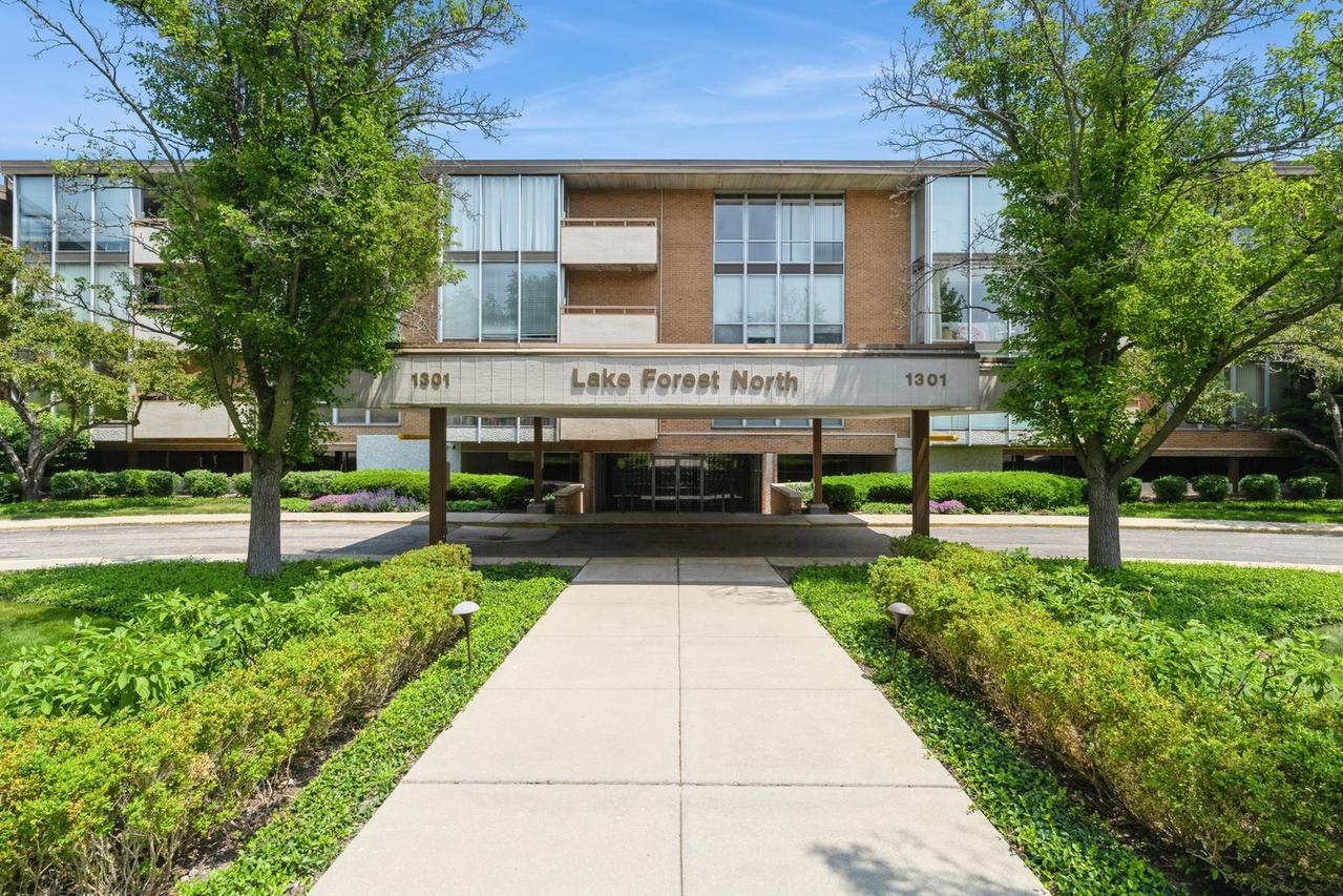 1301 N Western Ave. #236, Lake Forest, IL 60045