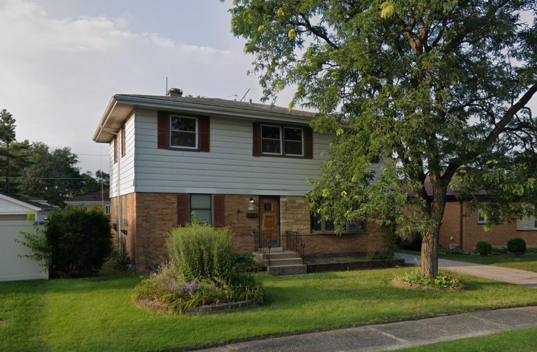11158 Shaw St., Westchester, IL 60154