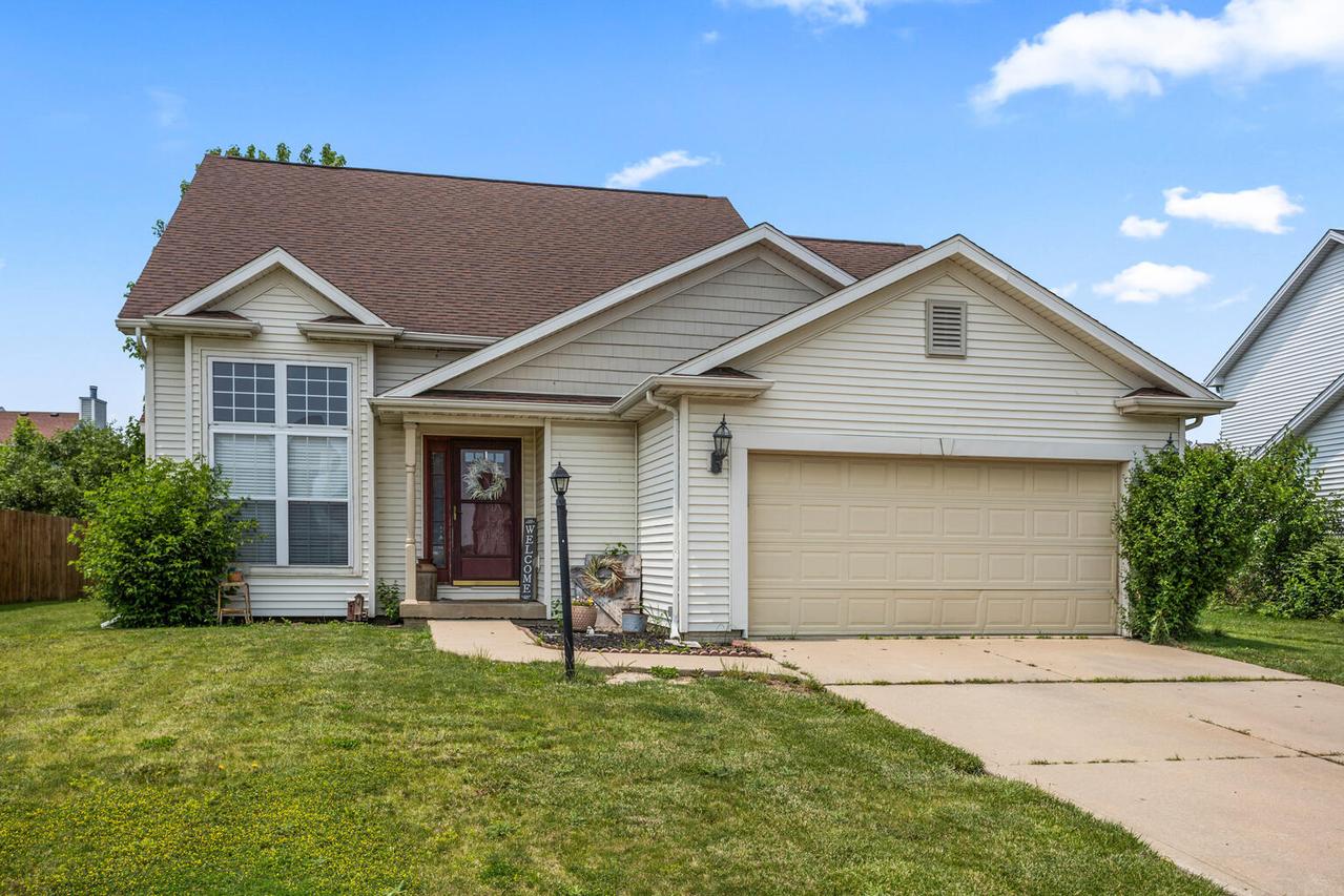 713 Sedgegrass Dr., Champaign, IL 61822
