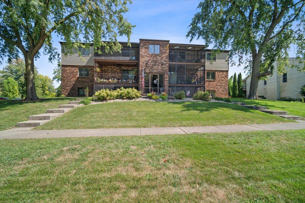 824 Mcgregor St. #4, Bloomington, IL 61701