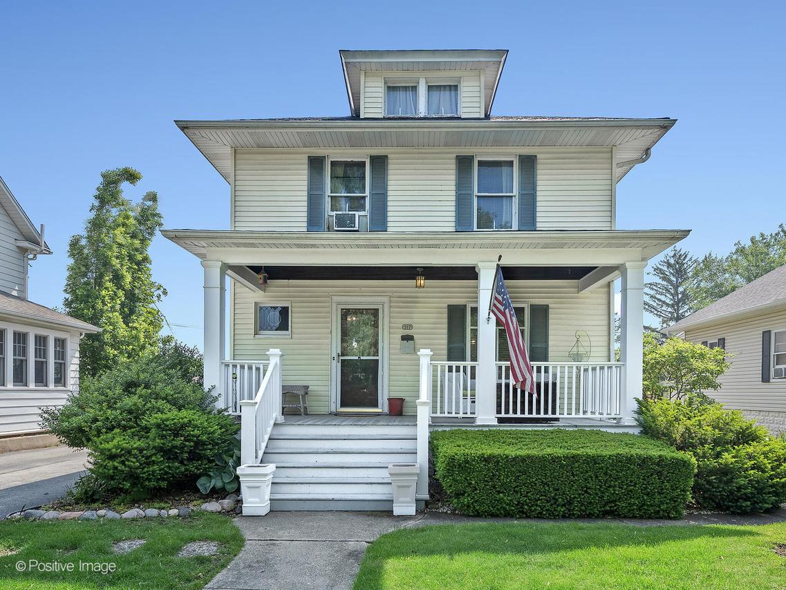 217 S Craig Pl., Lombard, IL 60148