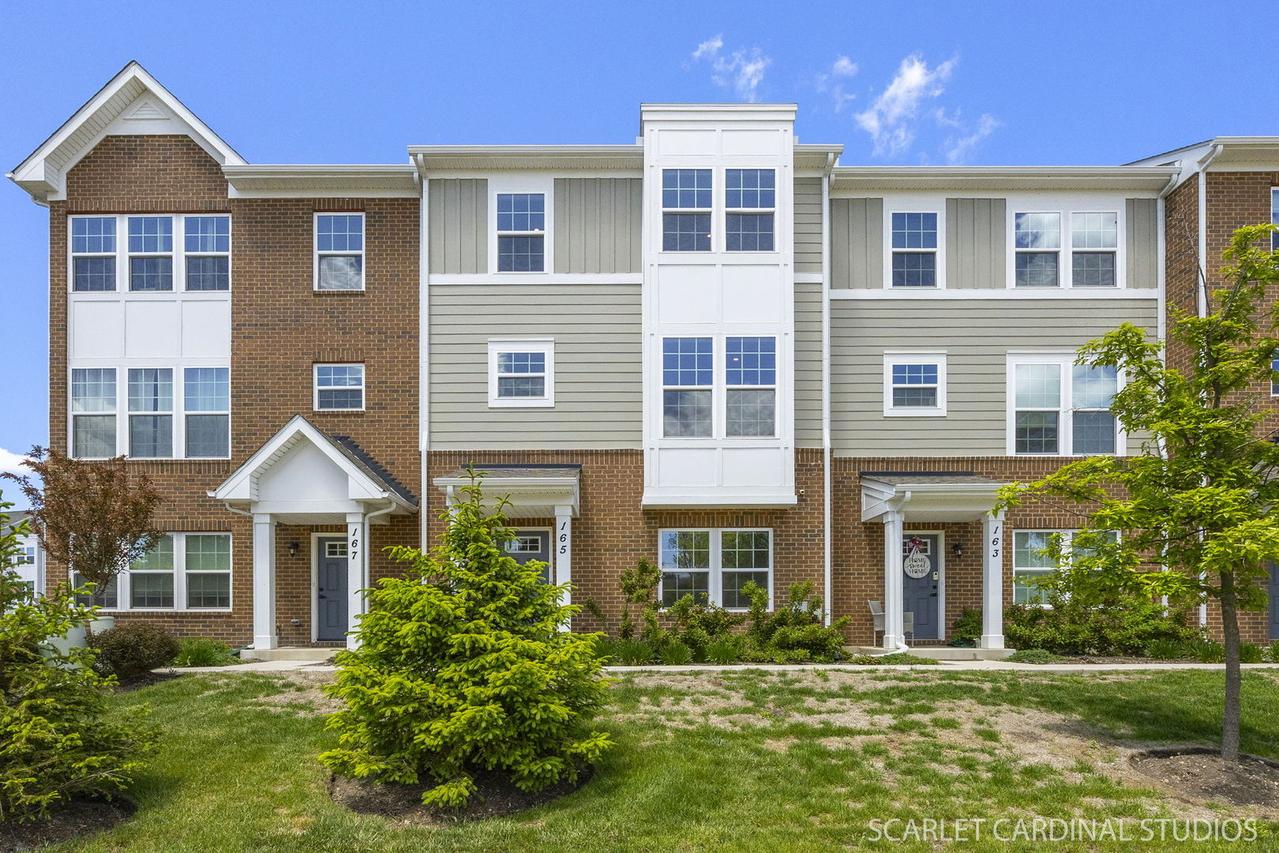 165 Canterbury Way, Lake Zurich, IL 60047
