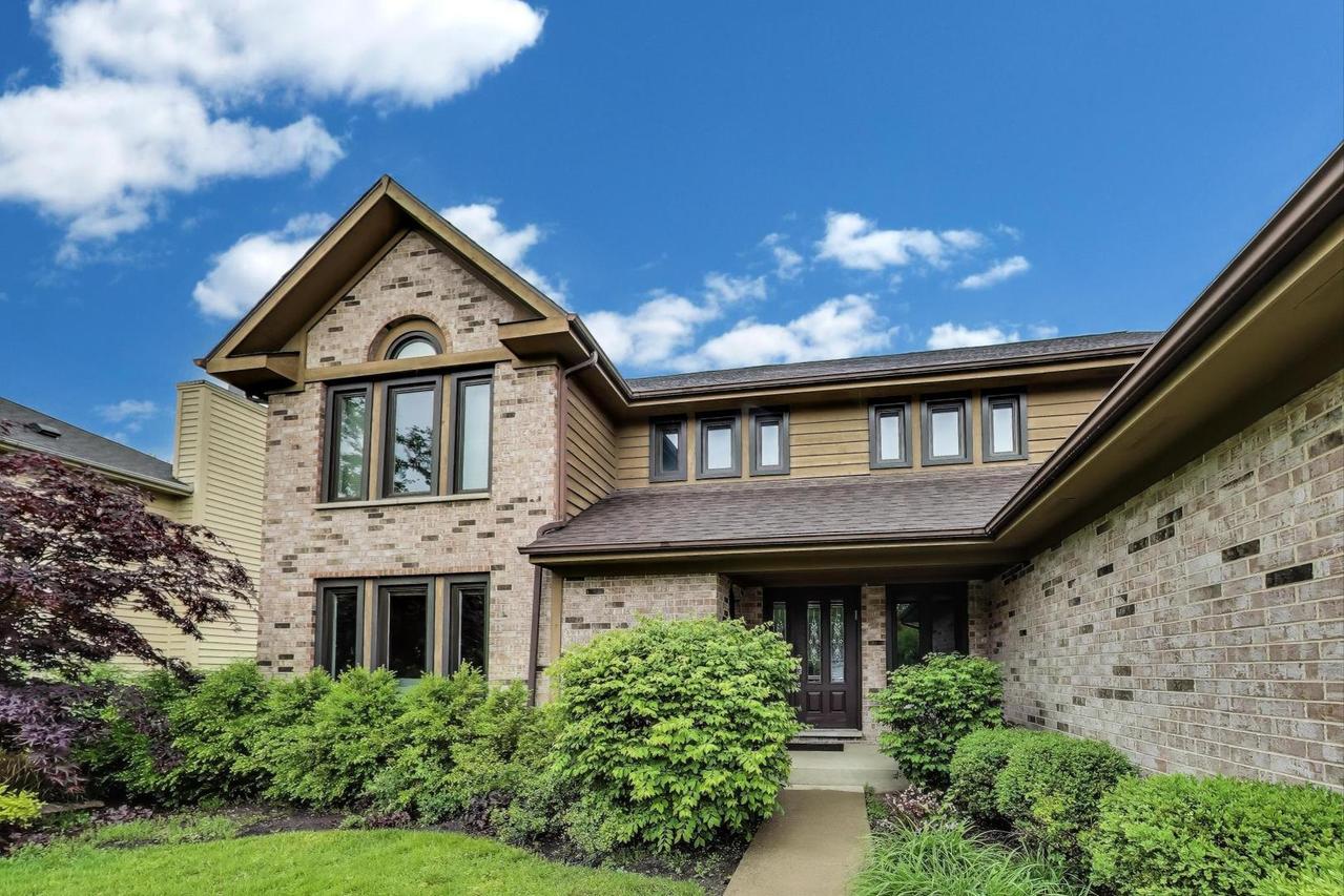 450 Newtown Dr., Buffalo Grove, IL 60089