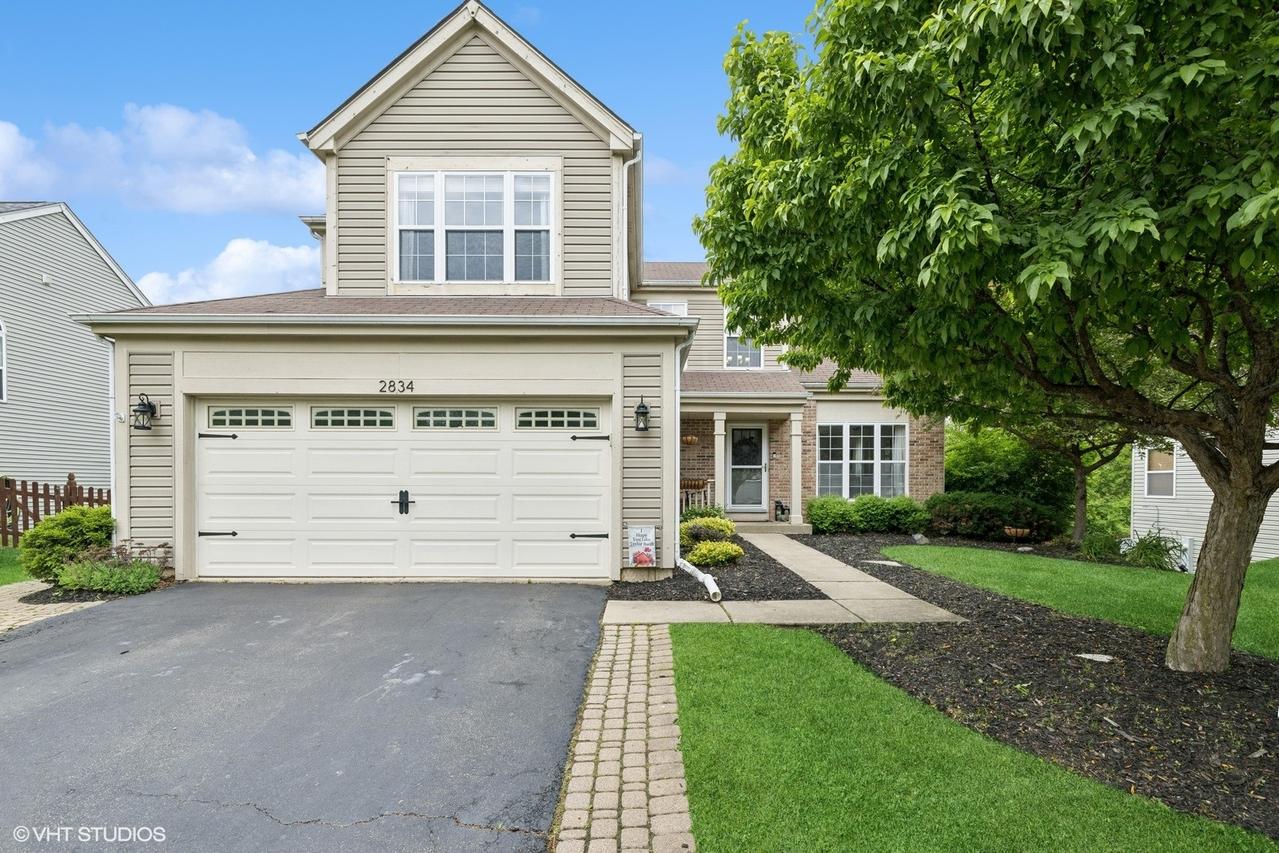 2834 Forestview Dr., Carpentersville, IL 60110