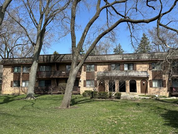 7920 Woodglen Ln. #102, Downers Grove, IL 60516