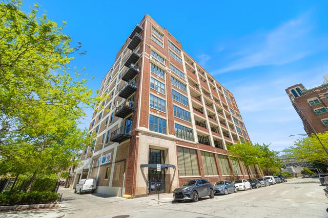 320 E 21st St. #402, Chicago, IL 60616